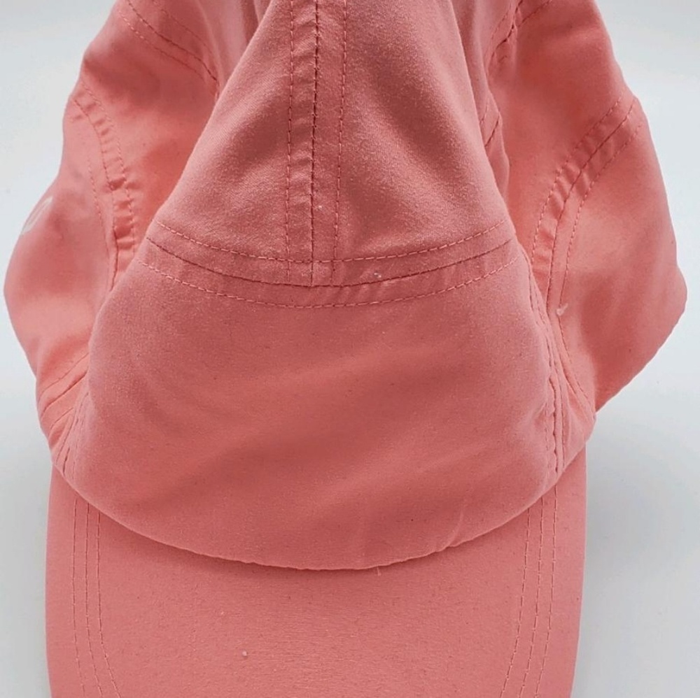 NWT-New Ladies Fitness Running Hat One Size